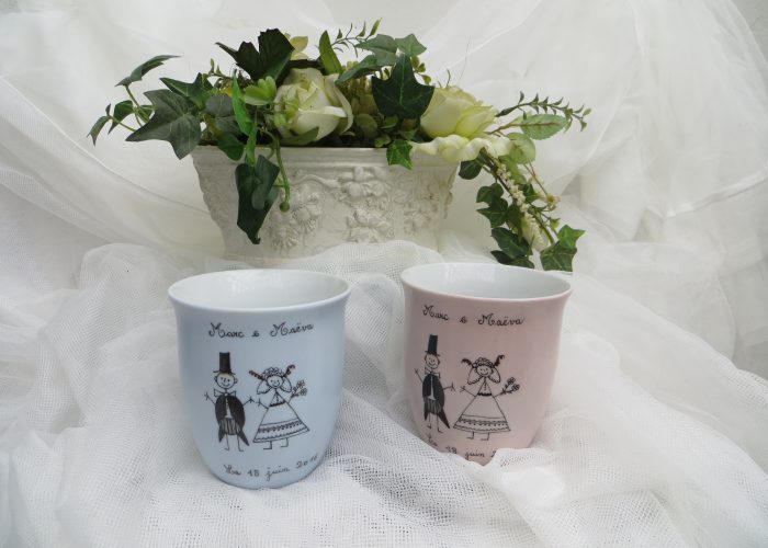 Cadeau de mariage. Duo de mugs.